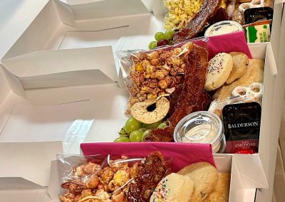 Picnic boxes with cheese bacon popcorn